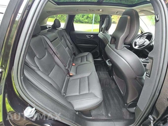 2018 Volvo XC60 T5 Momentum – miniatura 16