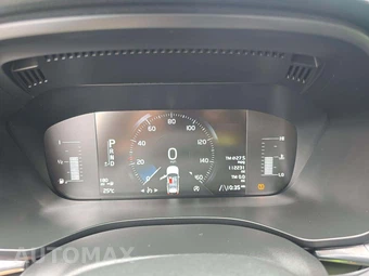 2018 Volvo XC60 T5 Momentum – miniatura 9