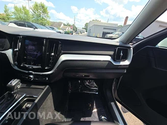 2018 Volvo XC60 T5 Momentum – miniatura 19