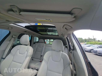 2018 Volvo XC60 T5 Momentum - miniatura 11