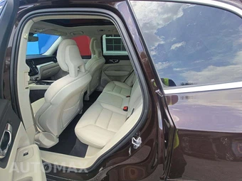 2018 Volvo XC60 T5 Momentum - miniatura 13