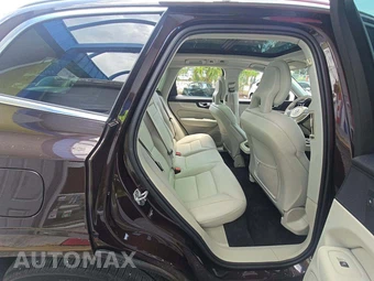 2018 Volvo XC60 T5 Momentum - miniatura 16