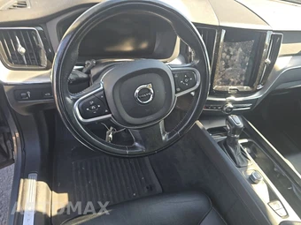 2018 Volvo XC60 T6 Momentum - miniatura 11