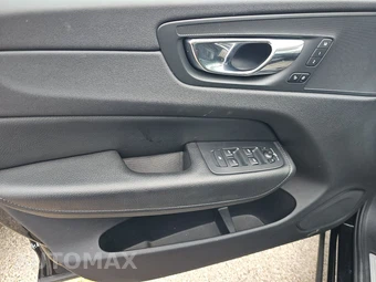 2018 Volvo XC60 T6 Momentum - miniatura 14