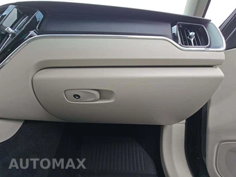 2018 Volvo XC60 T6 Momentum - miniatura 19