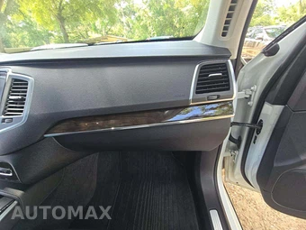 2018 Volvo XC90 T5 Momentum 7-Passenger - miniatura 17