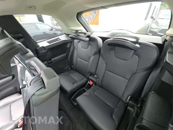 2018 Volvo XC90 T5 Momentum 7-Passenger - miniatura 11