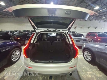 2018 Volvo XC90 T5 Momentum 7-Passenger - miniatura 15