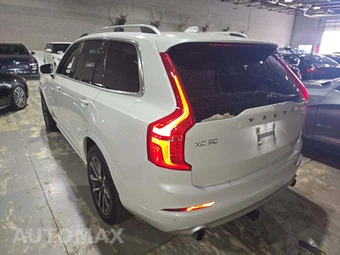 2018 Volvo XC90 T5 Momentum 7-Passenger - miniatura 2