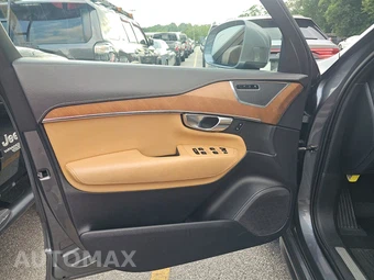 2018 Volvo XC90 T6 Inscription 7-Passenger – miniatura 9