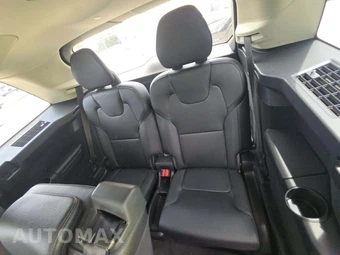 2018 Volvo XC90 T6 Momentum 7-Passenger – miniatura 11
