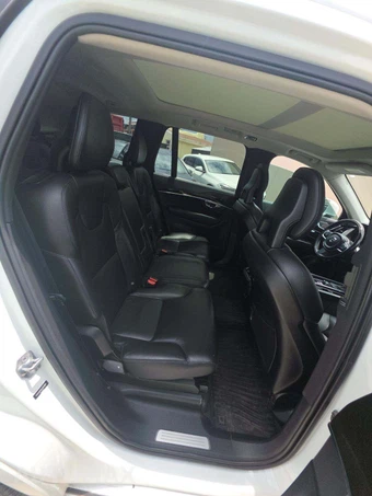 2018 Volvo XC90 T6 Momentum 7-Passenger – miniatura 14