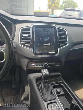 2018 Volvo XC90 T6 Momentum 7-Passenger – miniatura 7