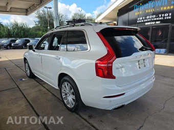 2018 Volvo XC90 T6 Momentum 7-Passenger - miniatura 2