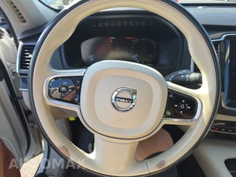 2018 Volvo XC90 T6 Momentum 7-Passenger - miniatura 10