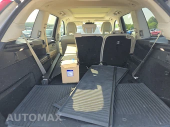 2018 Volvo XC90 T6 Momentum 7-Passenger - miniatura 16