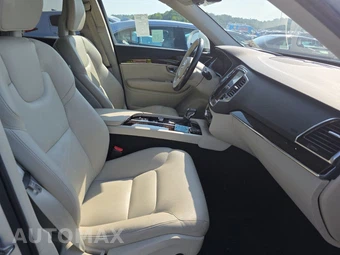 2018 Volvo XC90 T6 Momentum 7-Passenger - miniatura 8