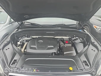 2018 Volvo XC90 T6 Momentum 7-Passenger - miniatura 19