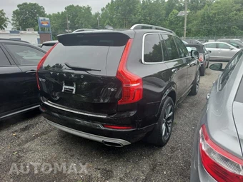 2018 Volvo XC90 T6 Momentum 7-Passenger - miniatura 4