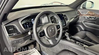 2018 Volvo XC90 T6 Momentum 7-Passenger - miniatura 18