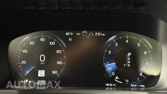 2018 Volvo XC90 T6 Momentum 7-Passenger - miniatura 22