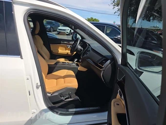 2018 Volvo XC90 T6 Momentum 7-Passenger - miniatura 19