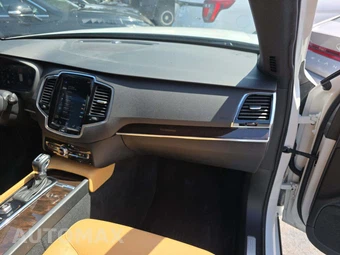 2018 Volvo XC90 T6 Momentum 7-Passenger - miniatura 20