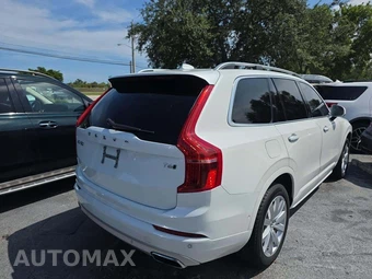 2018 Volvo XC90 T6 Momentum 7-Passenger - miniatura 3