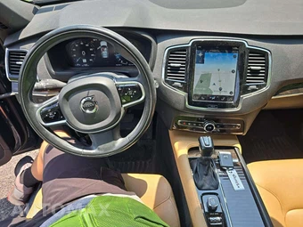 2018 Volvo XC90 T6 Momentum 7-Passenger – miniatura 10