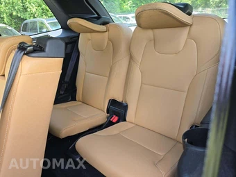 2018 Volvo XC90 T6 Momentum 7-Passenger – miniatura 14