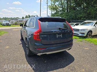 2018 Volvo XC90 T6 Momentum 7-Passenger – miniatura 2