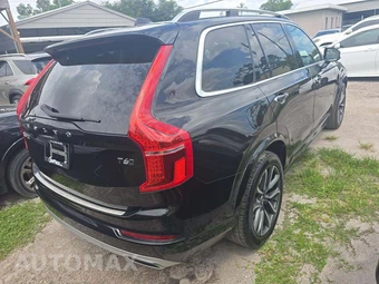 2018 Volvo XC90 T6 Momentum 7-Passenger - miniatura 3