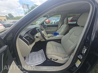 2018 Volvo XC90 T6 Momentum 7-Passenger - miniatura 6