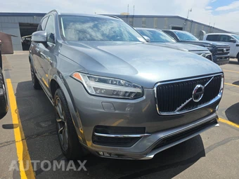 2018 Volvo XC90 T6 Momentum 7-Passenger - miniatura 3