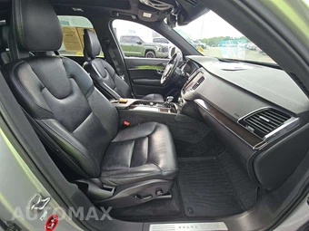 2018 Volvo XC90 T6 Momentum 7-Passenger - miniatura 16