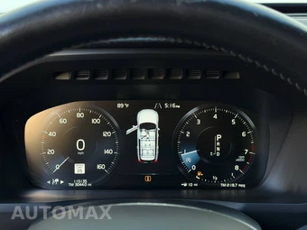 2018 Volvo XC90 T6 Momentum 7-Passenger – miniatura 12