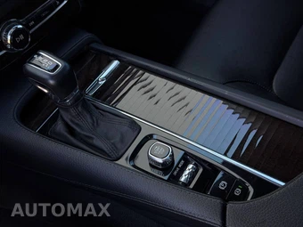 2018 Volvo XC90 T6 Momentum 7-Passenger – miniatura 14