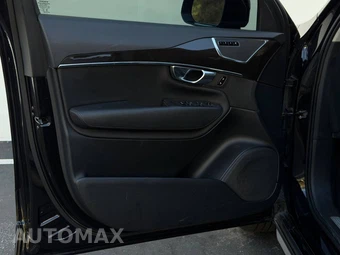 2018 Volvo XC90 T6 Momentum 7-Passenger – miniatura 24