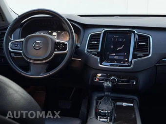 2018 Volvo XC90 T6 Momentum 7-Passenger – miniatura 9