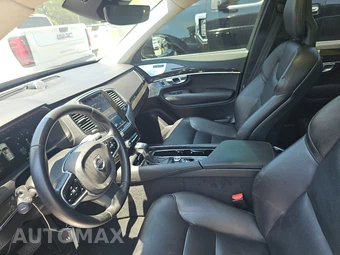 2018 Volvo XC90 T6 Momentum 7-Passenger - miniatura 7