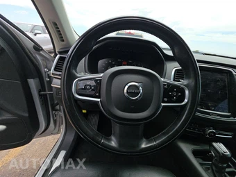 2018 Volvo XC90 T6 Momentum 7-Passenger - miniatura 10
