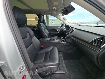 2018 Volvo XC90 T6 Momentum 7-Passenger - miniatura 8