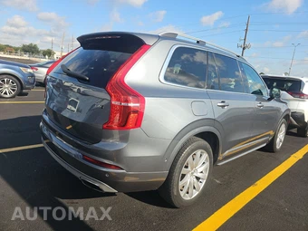 2018 Volvo XC90 T6 Momentum 7-Passenger - miniatura 4