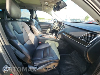 2018 Volvo XC90 T6 Momentum 7-Passenger - miniatura 8
