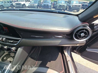 2019 Alfa Romeo Giulia Quadrifoglio - miniatura 16