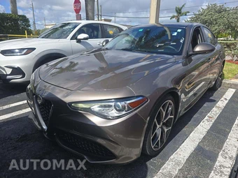 2019 Alfa Romeo Giulia Sport