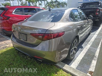 2019 Alfa Romeo Giulia Sport – miniatura 3