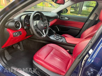 2019 Alfa Romeo Giulia Sport – miniatura 17