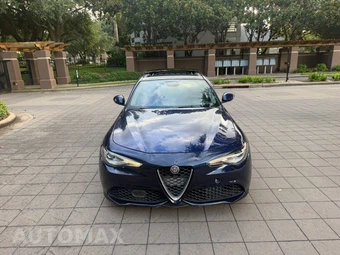 2019 Alfa Romeo Giulia Sport – miniatura 2