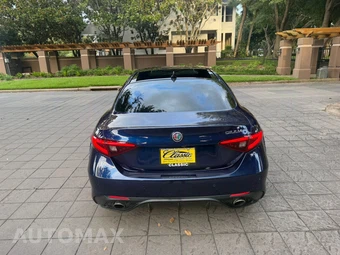 2019 Alfa Romeo Giulia Sport – miniatura 6